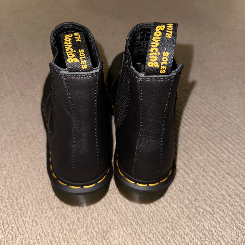 NEW Dr. Martens Women’s Size 8 - CHELSEA BOOT. - Picture 5 of 6
